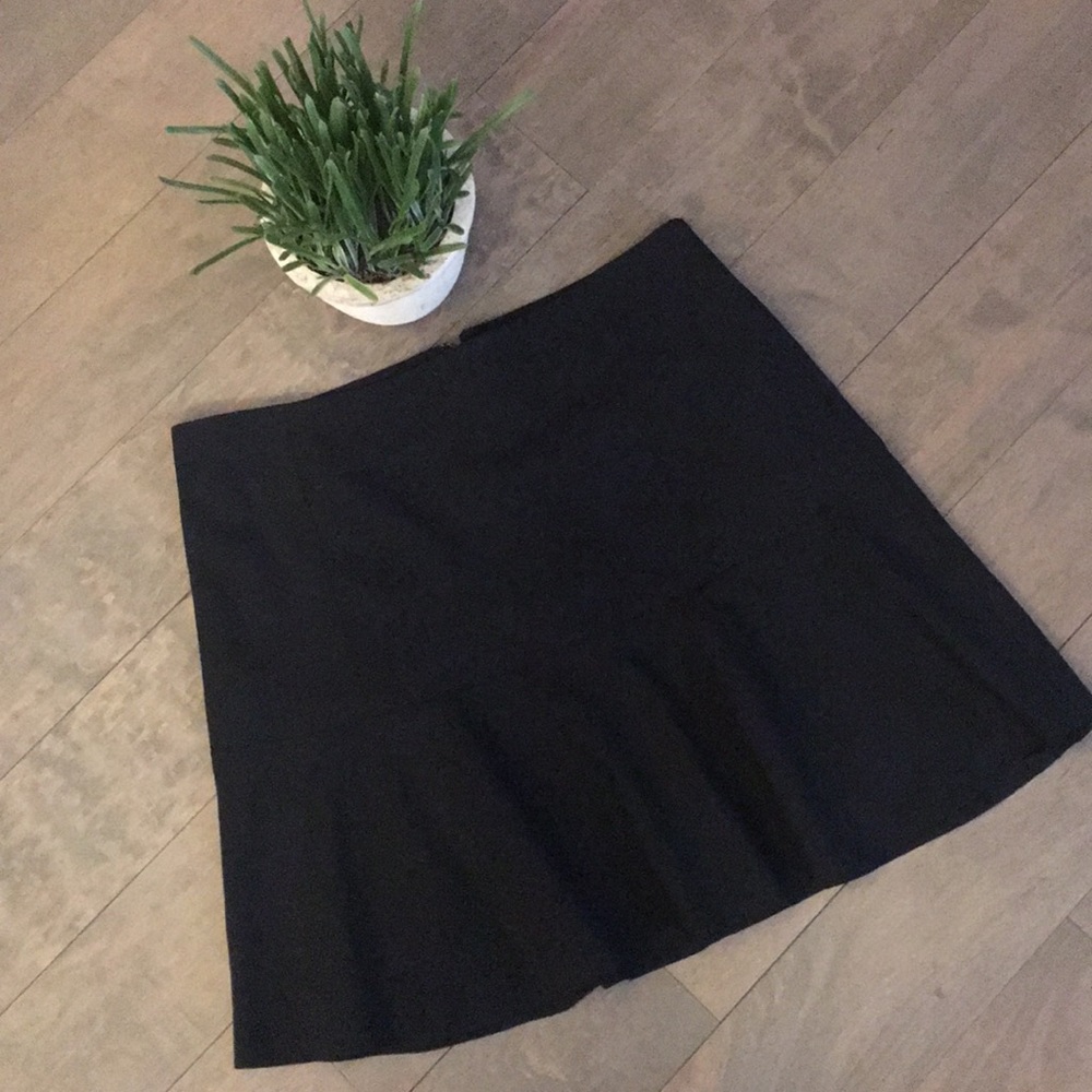 Black THEORY Skirt